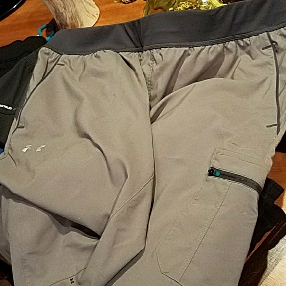 Men Under Amour warm up pants - Picture 4 of 4